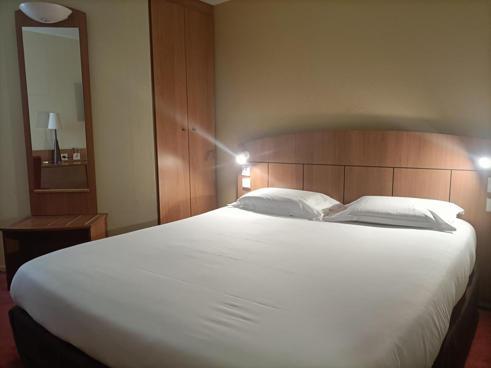סן-ג'ניס-פולי Kyriad Geneve St-Genis-Pouilly מראה חיצוני תמונה